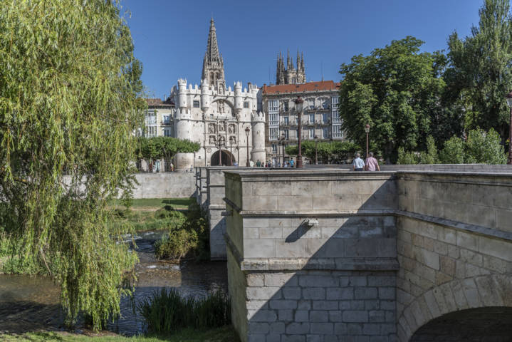 02 - Burgos - ciudad - puente de Santa Maria y Arco de Santa Maria